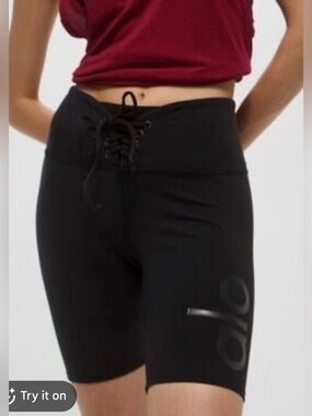 ALO Yoga Lace Up Biker Shorts, XSMALL NWT